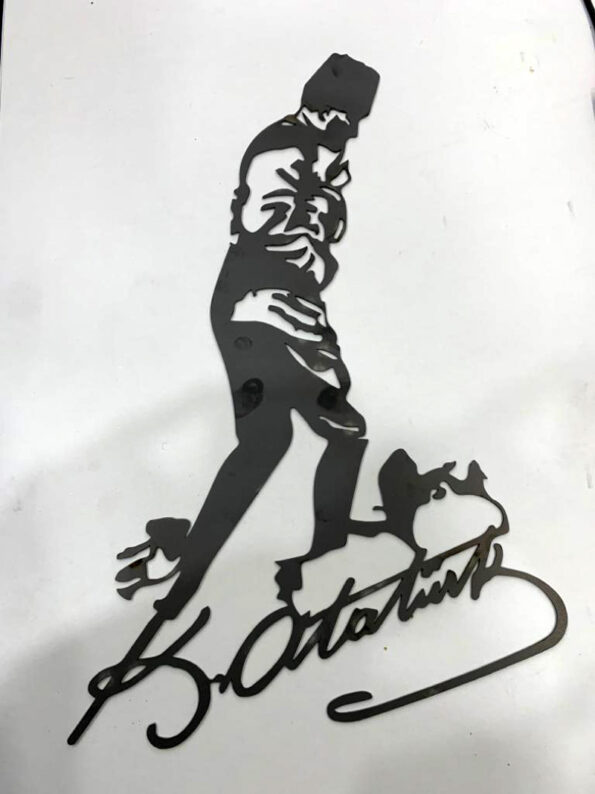Metal Kesim Atatürk Portresi